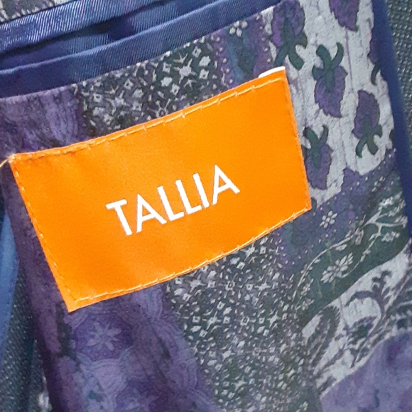 Blazer - Picture 4 of 6